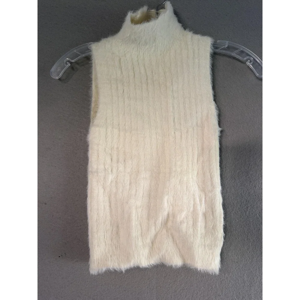 Double Zero Vest Womens Small White Fuzzy Turtleneck Sleeveless Knit Sweater